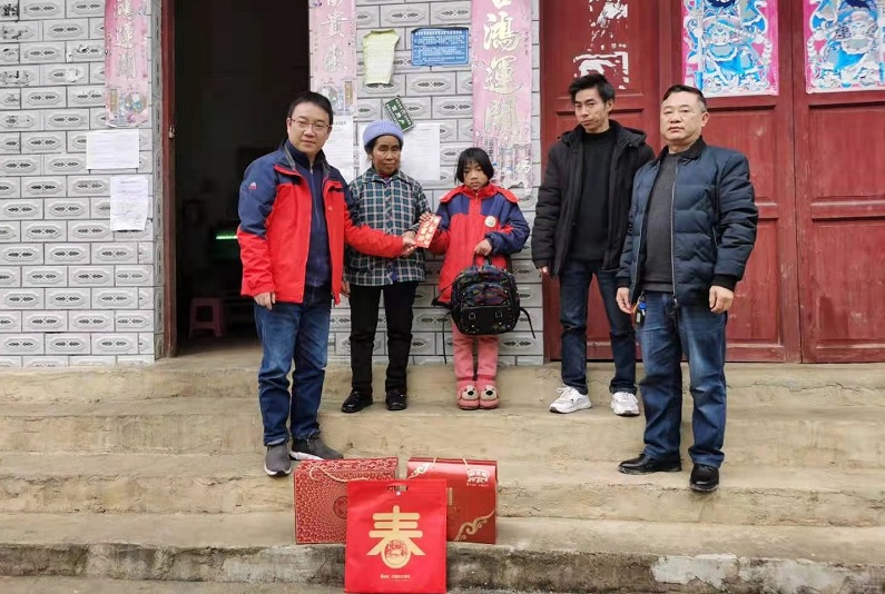 圖片1 陳登梅 四年級.jpg